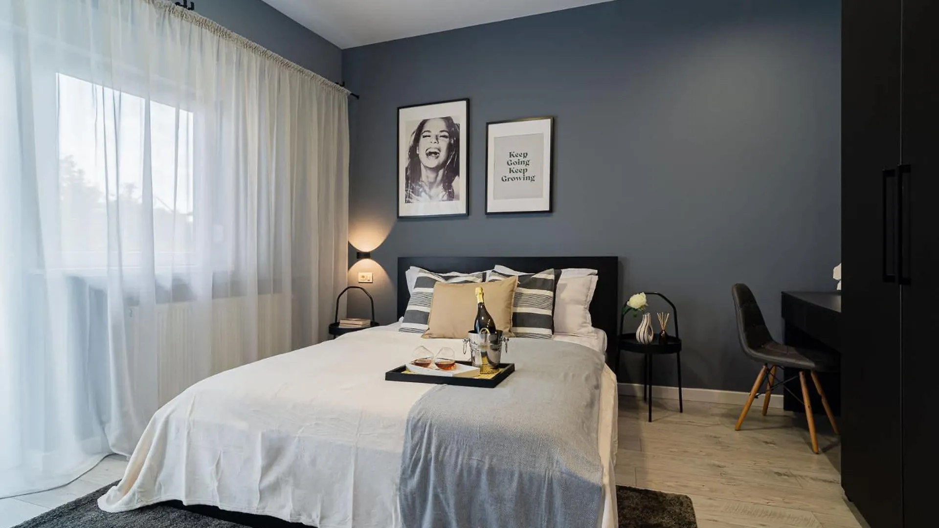 Chic Black & White 2Br Retreat On Dambovitei Bucharest Apartment